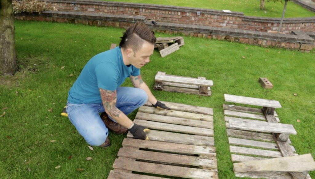 How to use pallets for a bug hotel