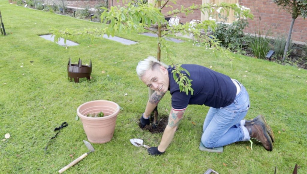 Removing turf with a trowel