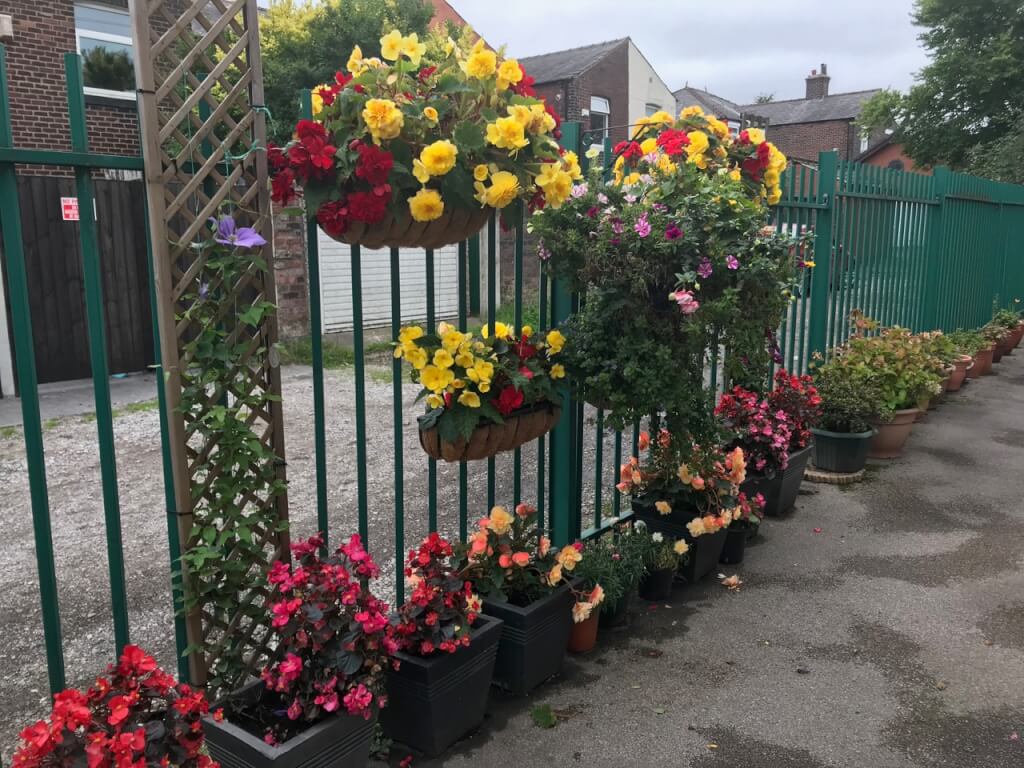 Community gardens living wall