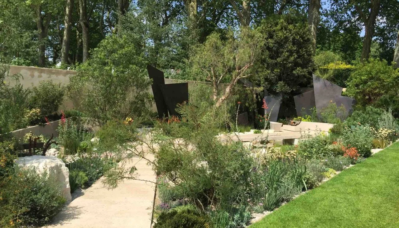 A modern yet natural garden at RHS Chelsea