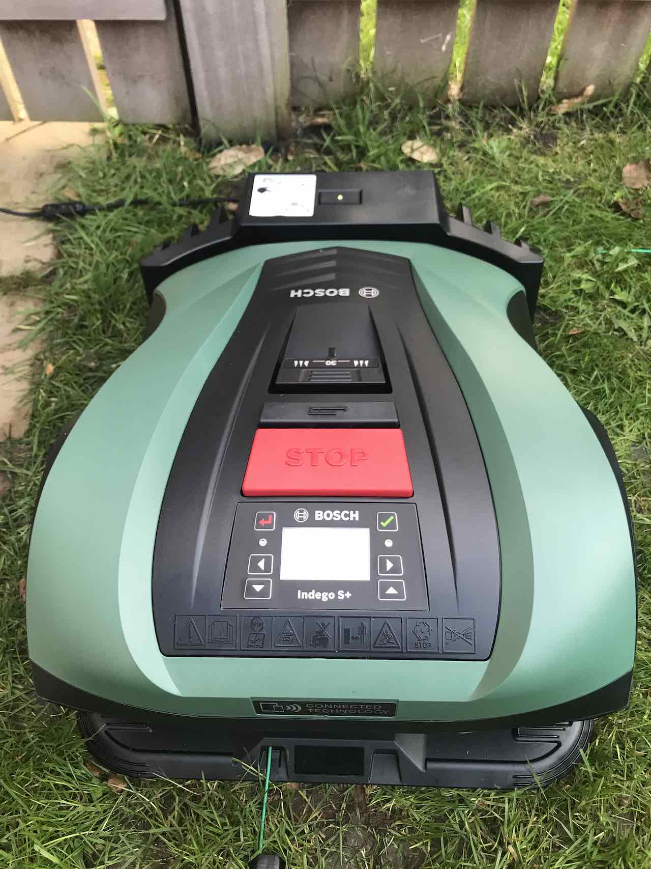 Robotic Lawn Mowers Bosch Indego S+ 400 Reviewed Garden Ninja Lee
