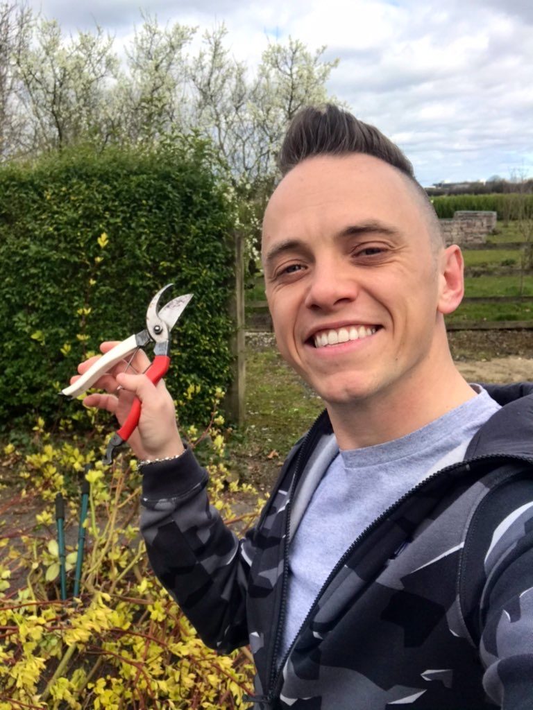 Garden Ninja holding secateurs