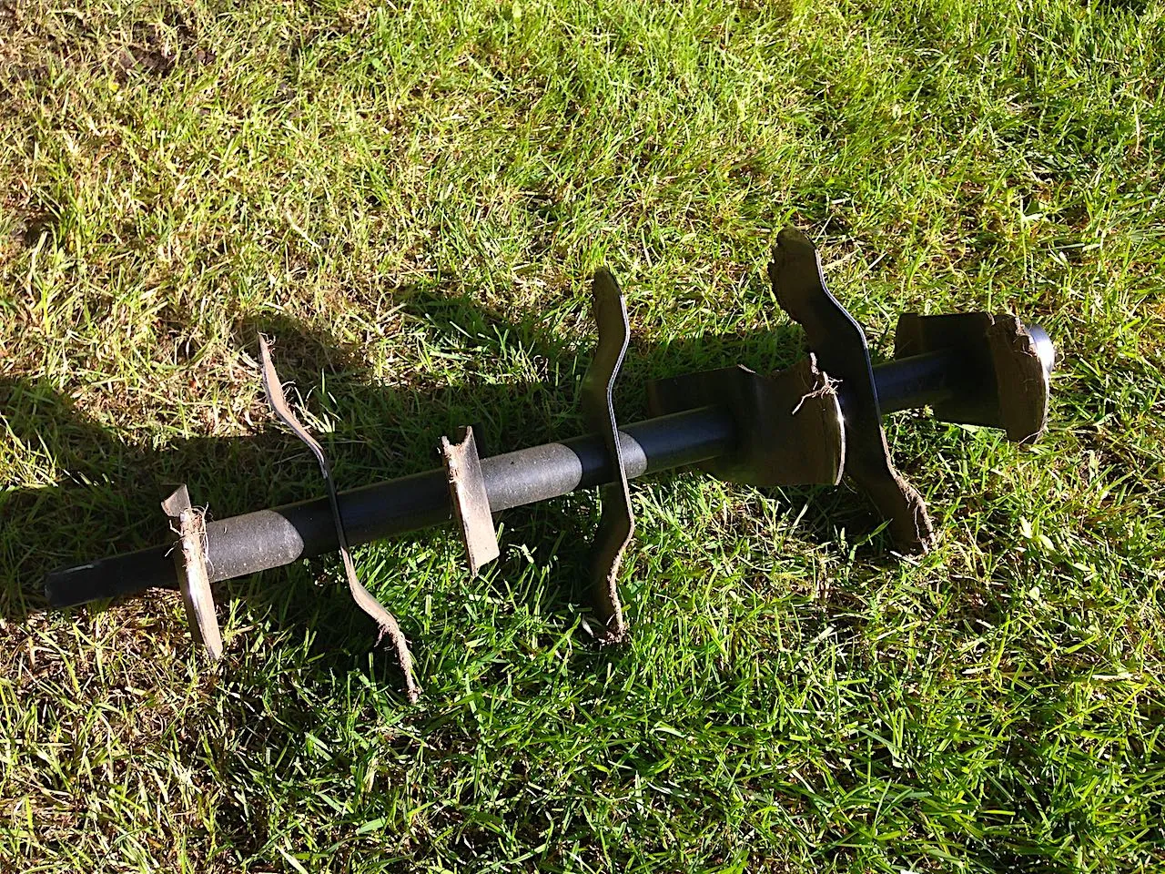 A lawn scarifier blade