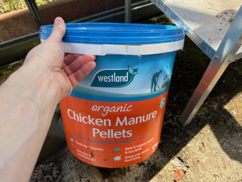 Organic chicken manure plant food