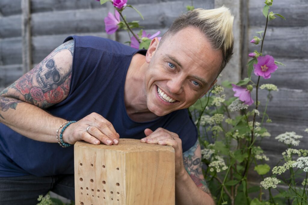 Lee Burkhill gardening guides