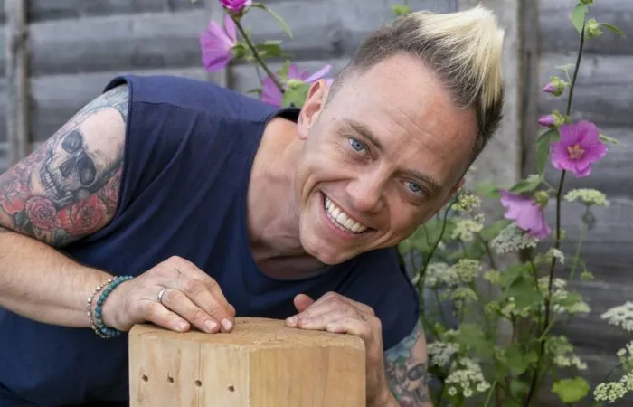 Lee Burkhill gardening guides