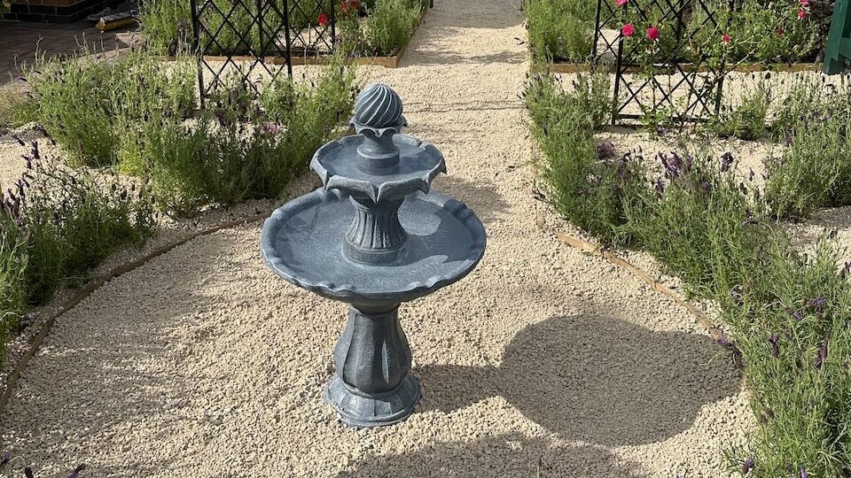 Edging on paths