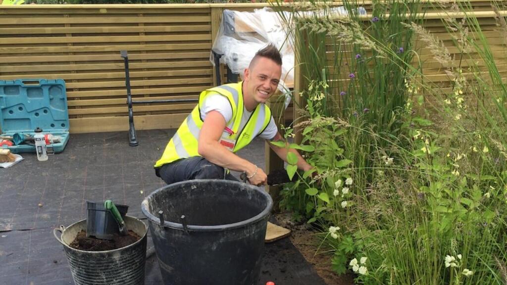 Lee burkhill building a garden